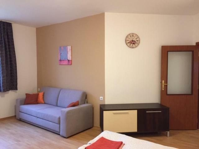 Viva Flora Apartment 607A โบโรเวทส์ ภายนอก รูปภาพ