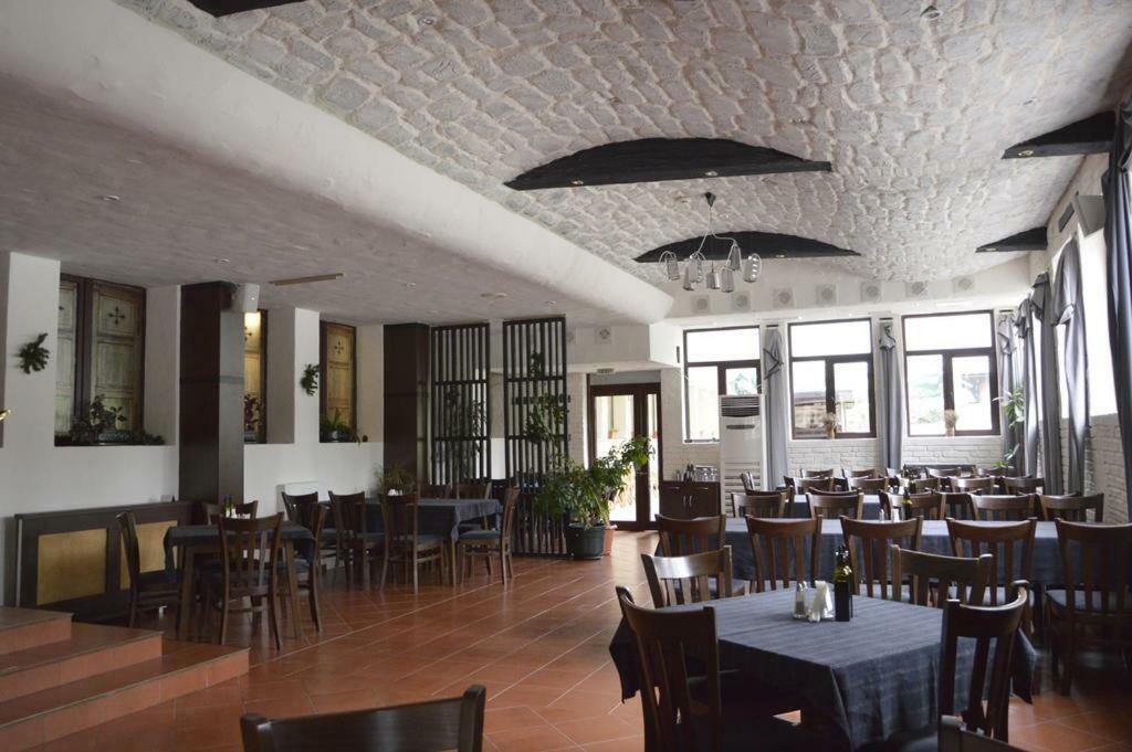 Viva Flora Apartment 607A โบโรเวทส์ ภายนอก รูปภาพ