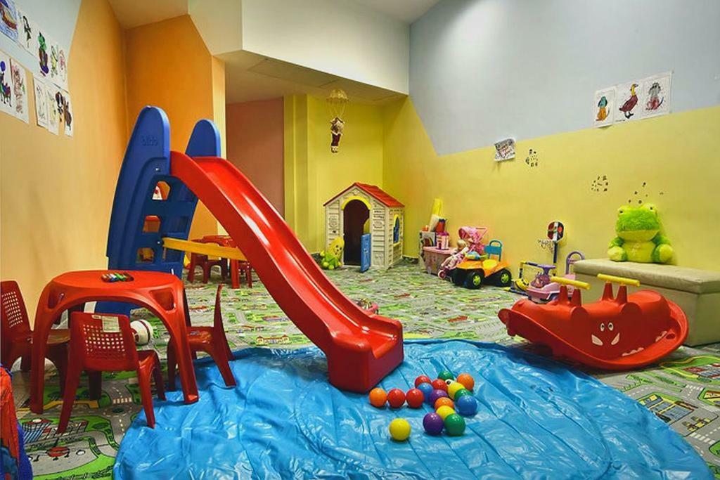 Viva Flora Apartment 607A โบโรเวทส์ ภายนอก รูปภาพ